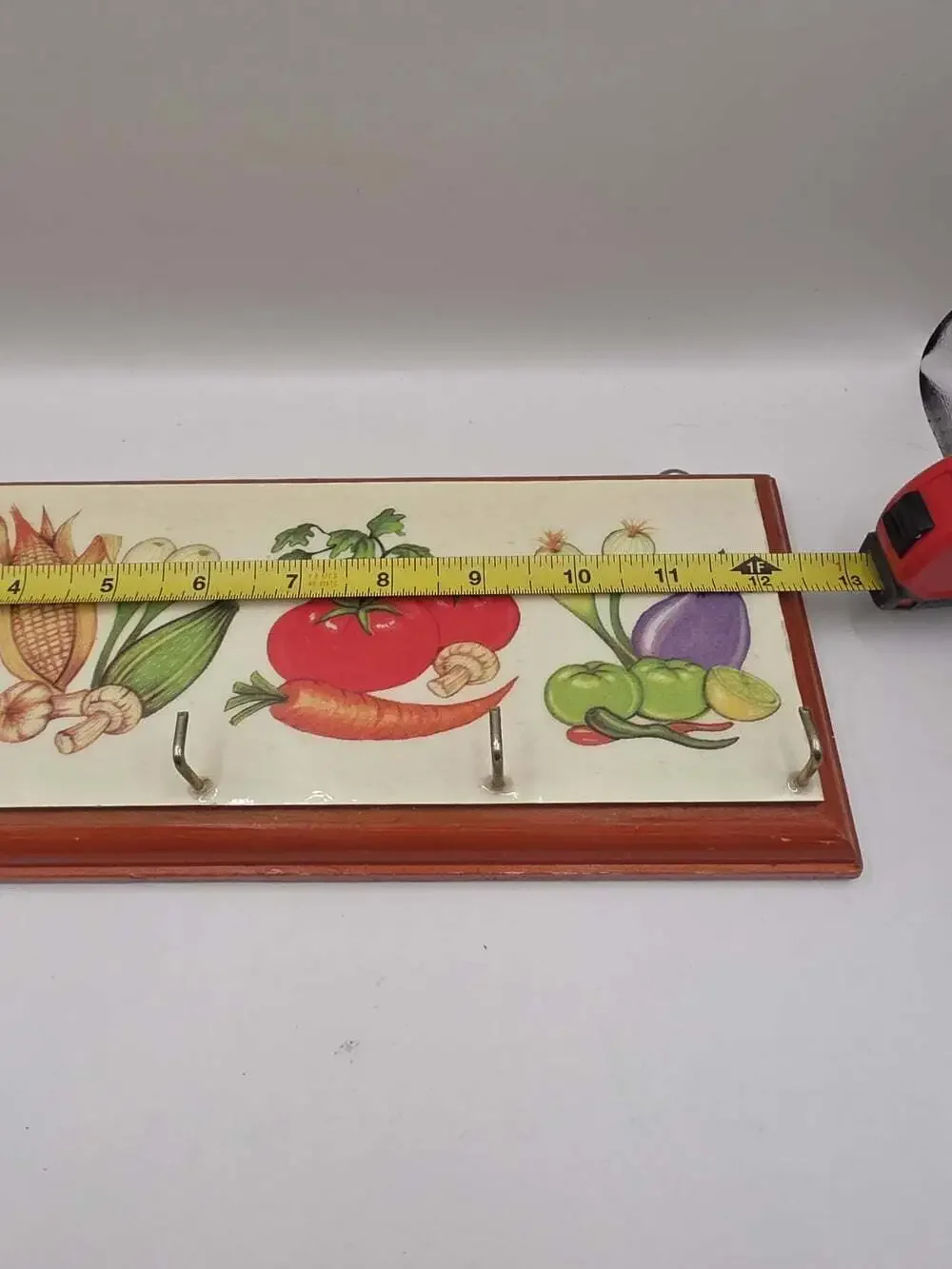 Vintage Wooden Wall Plaque w Key Hooks Kitchen Vegetable Theme